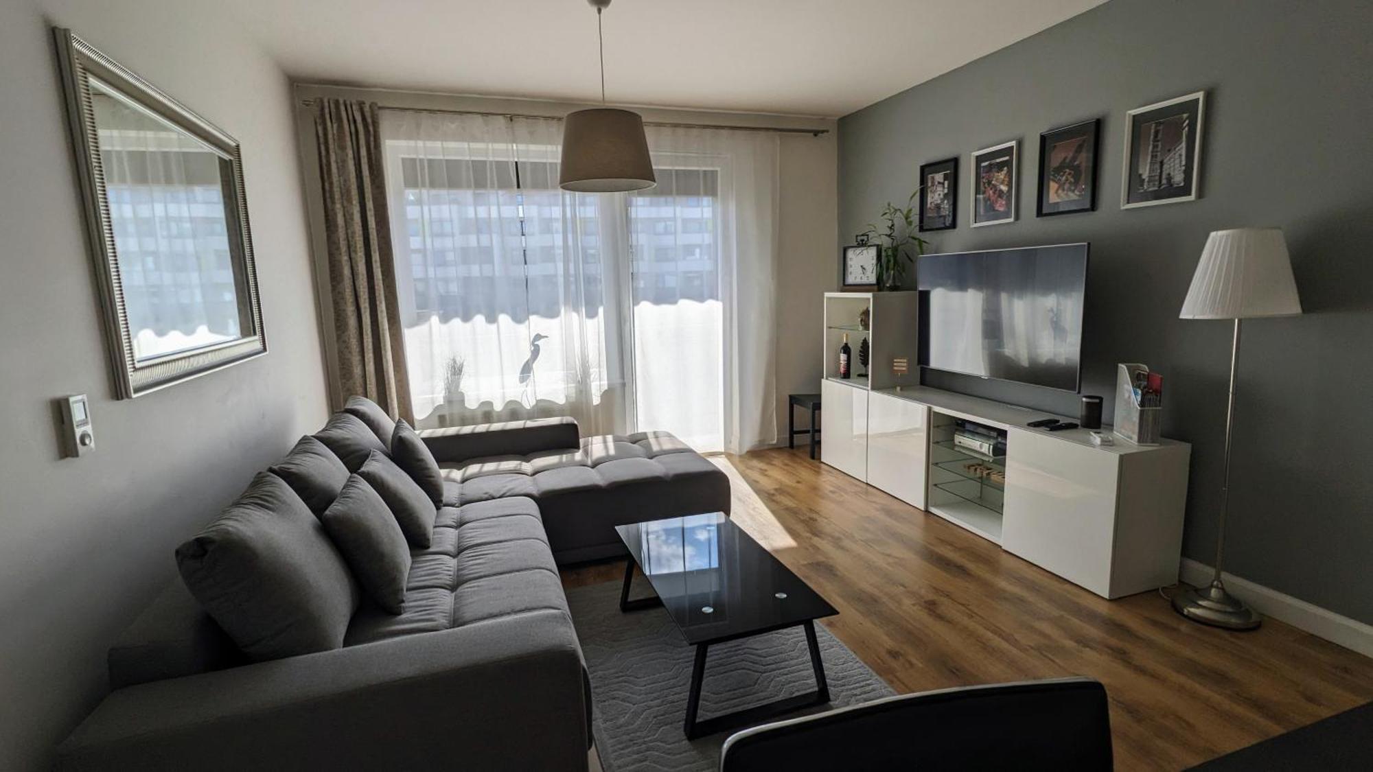E1 Luxury Oldtown Apt - 2X Parking, Foodstore, Pcscreen, Netflix, Unlimited Music, Crib, Babychair, Fastwifi, Aircon Košice Exterior foto