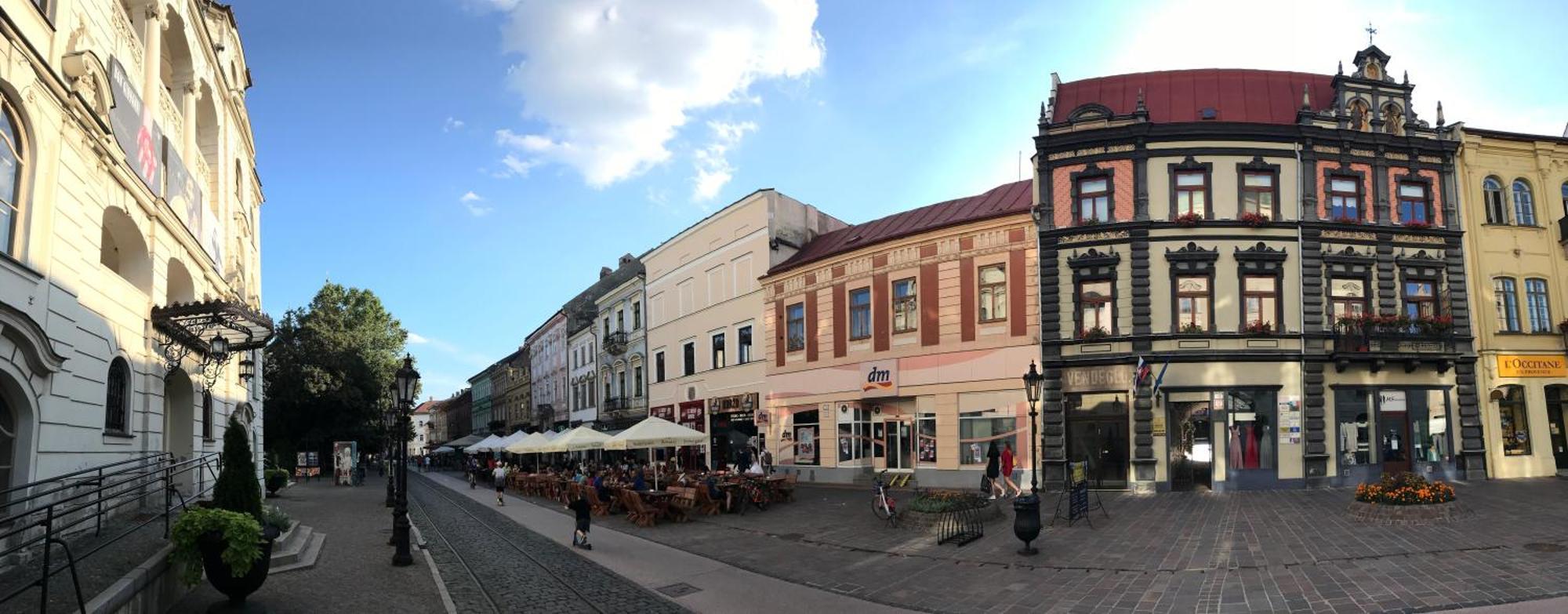 E1 Luxury Oldtown Apt - 2X Parking, Foodstore, Pcscreen, Netflix, Unlimited Music, Crib, Babychair, Fastwifi, Aircon Košice Exterior foto